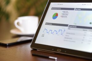 5 claves para entender cómo la IA generativa está revolucionando 3 sectores en México 