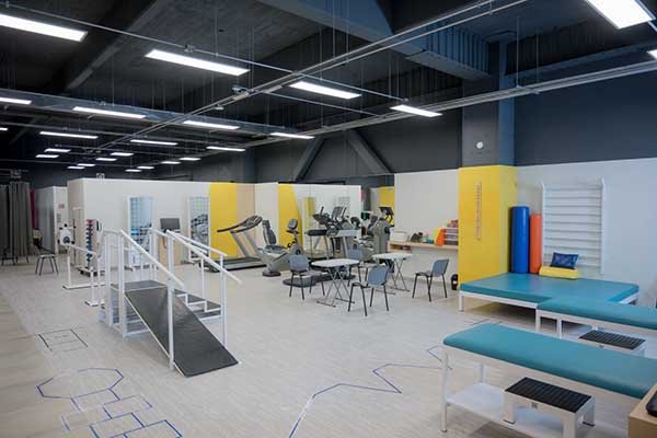 Millones de personas en México viven con dolor o limitaciones de movilidad y sin acceso a rehabilitación oportuna